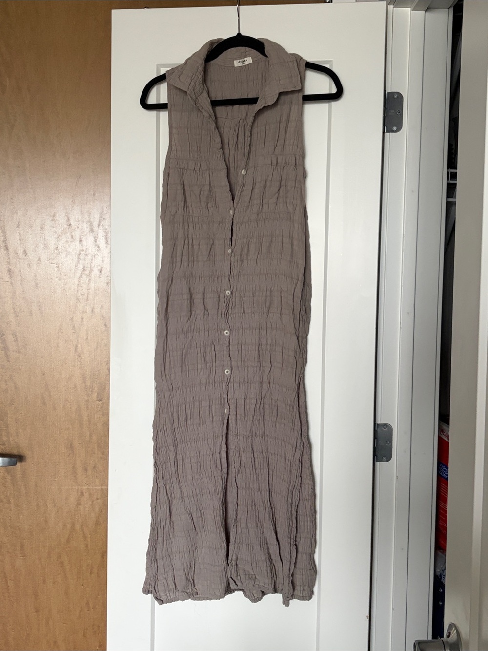 Dylan brand tan button down sleeveless gauze/textured dress with pockets!